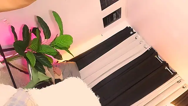Sassalillyx's Live XXX Chat