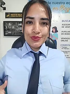 Chatroom XXX en direct de MAYE__13