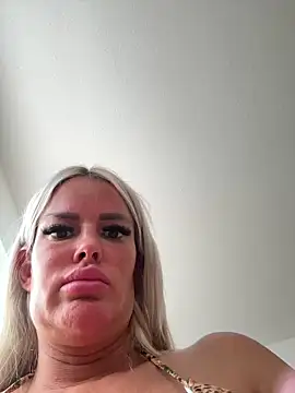 Juliaboobqueen Live XXX-chat