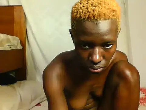 Goldy_petite Chat XXX live