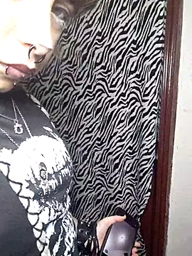 Show modela Cute_Chrixxx na web-kameri