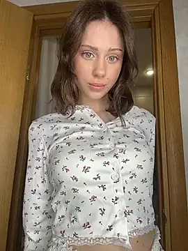 LilyLun Chat XXX in diretta