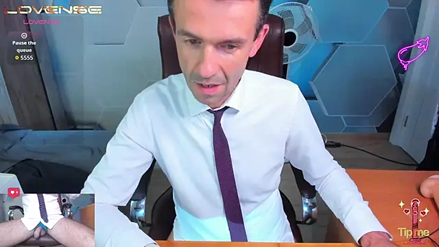SteveTiger XXX чат на живо