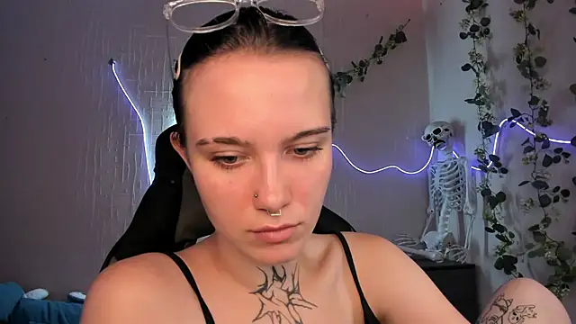 Elastikisss' Live XXX Chat