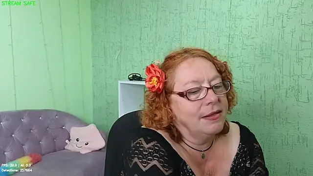 Fara_Flutte Chat XXX live