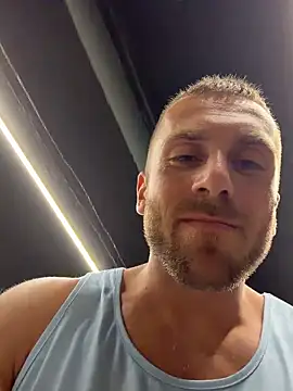 Johnytrain Live XXX-Chat