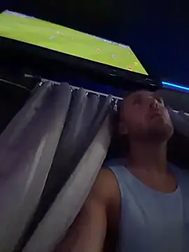 Johnytrain – Naživo XXX chat