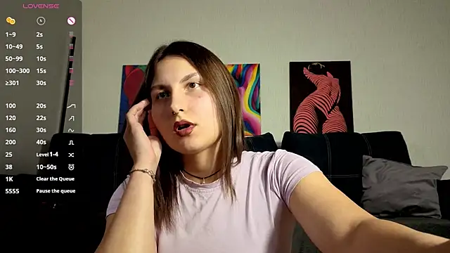 XXX chat uživo modela TrixiBell