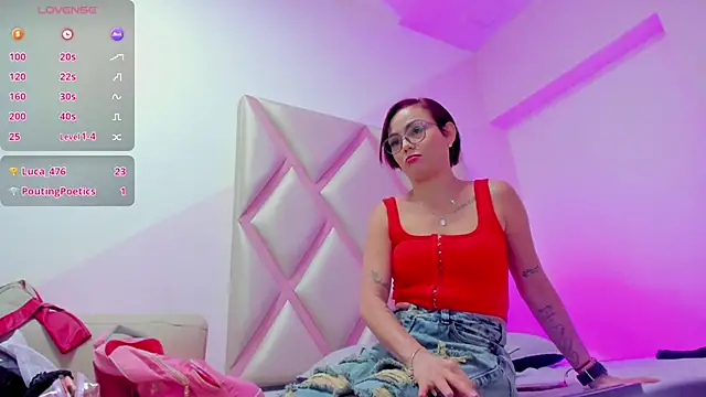 צ'אט XXX בשידור חי של Elara_23
