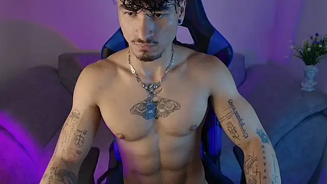 Thomas_Fit1's Live XXX Chat