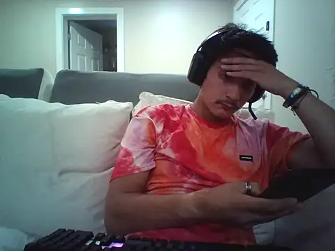 Nicks10in live XXX chat