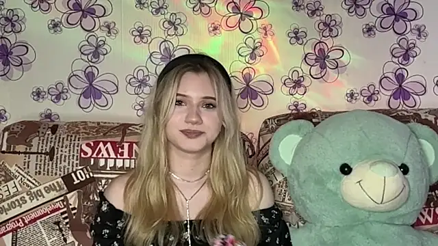 EarlineStrojnys' Live XXX Chat