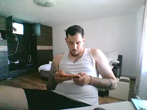 DaNNyeL016n Live XXX chat