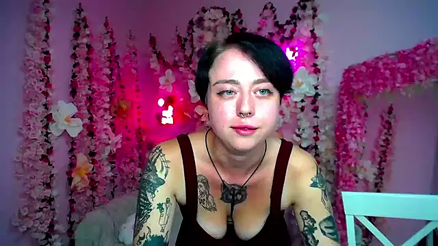 Adelin_R – Naživo XXX chat