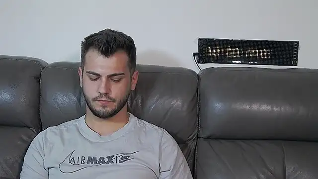CrazyDom1 XXX чат на живо