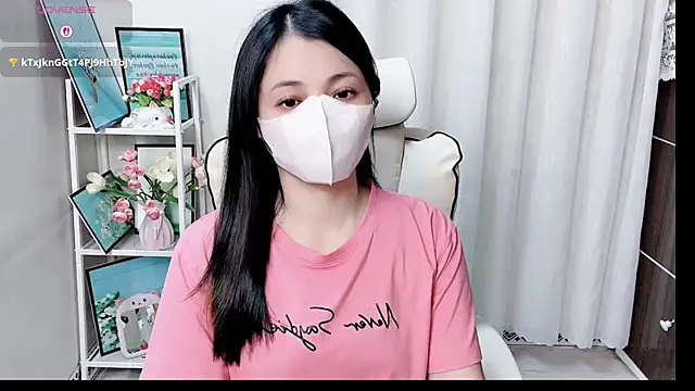 Czat XXX na żywo – Clover_Nhi