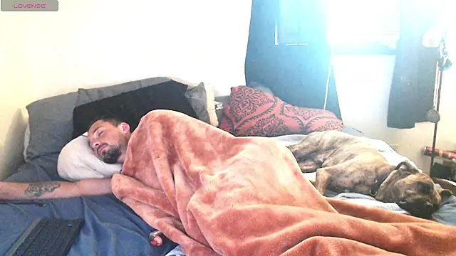 YoBleez's Live XXX Chat