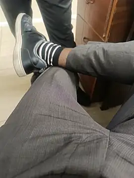 Kakabiraji Pertunjukan Webcam