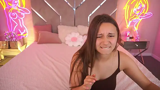 TinyNatalie Chat XXX live