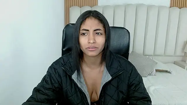 دردشة shaneelle الجنسية المباشرة