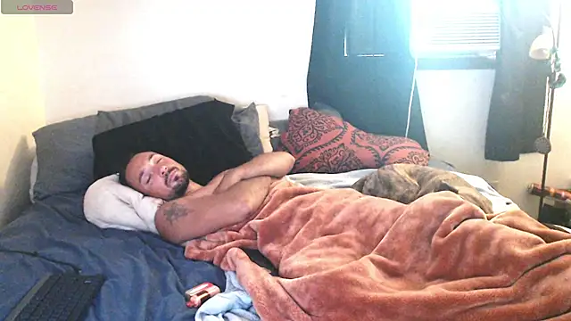 YoBleez XXX чат на живо
