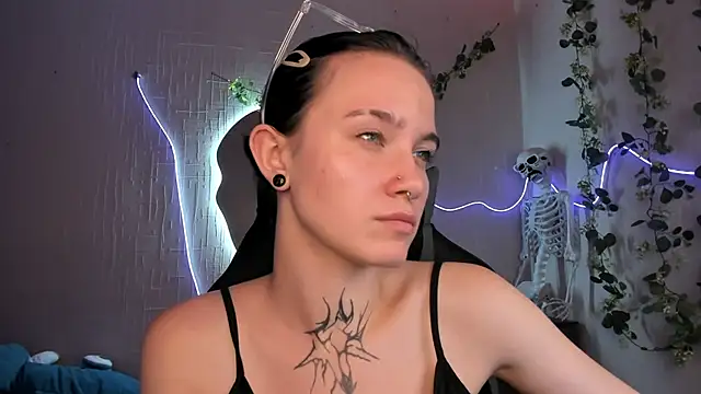 Elastikisss' Live XXX Chat