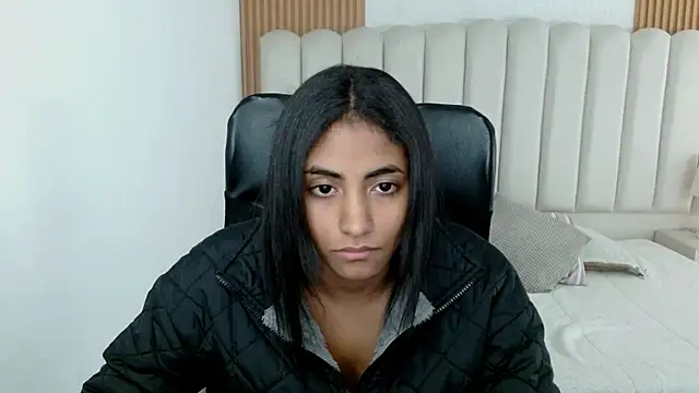 Chat +18 de shaneelle ao vivo