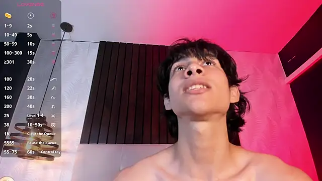 Cheys_Mast's Live XXX Chat