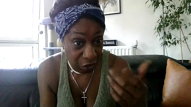 EbonyBlue-x Live XXX-Chat