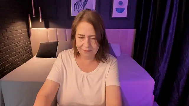 LindaPassionaten Live XXX chat