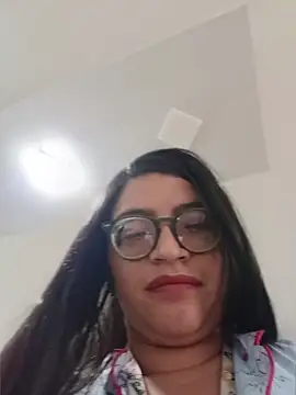 SOFI__10 Adlı Modelin Canlı XXX Sohbeti
