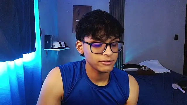 Chat +18 de Mr_yisuzz ao vivo