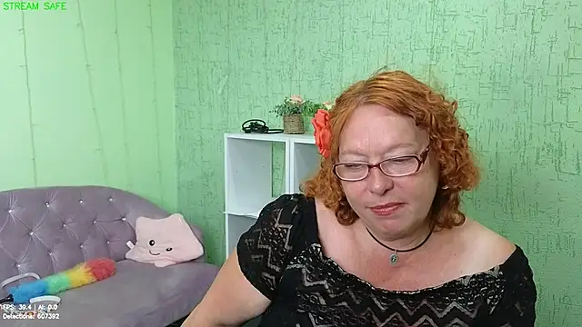 Chat XXX en directo de Fara_Flutte