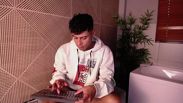 angelsilva_ élő XXX-chatje