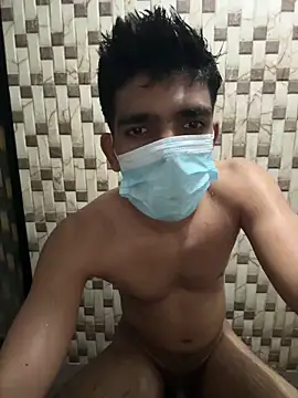Naughtytomboy78 webkamerás műsora
