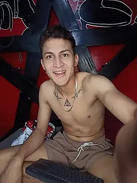 Chat +18 de Axel_Romanov ao vivo