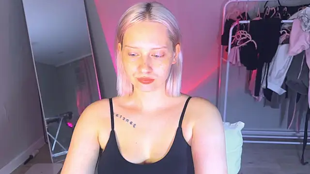 Chat +18 de angellliss ao vivo