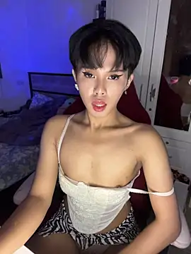 Chat +18 de Plaxxxtique ao vivo
