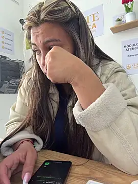 Chat +18 de LIZ-06_ ao vivo