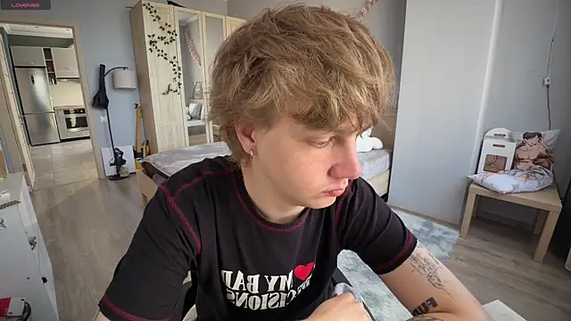 Chat +18 de olivertasty ao vivo
