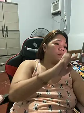 -CLARAMommy-'s Live XXX Chat
