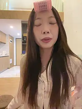 YY-1-1-1's Live XXX Chat