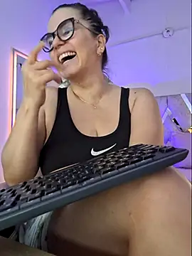 Chat +18 de MariaPau_83 ao vivo