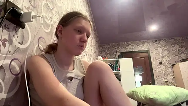 Chat +18 de BirgitKamal ao vivo