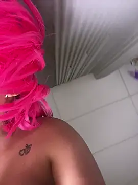 GiaRedd Chat XXX live