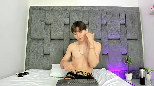 HotCouple_OS Live XXX-Chat