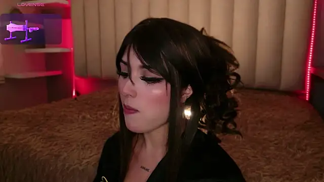 Czat XXX na żywo – Megan_mooree_