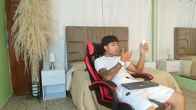 Ruslan_marcel: απευθείας συνομιλία ΧΧΧ