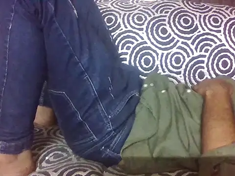 lucknowguy Chat XXX in diretta