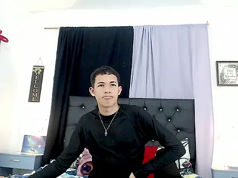 RoySteven Chat XXX live